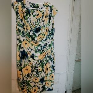 Lauren Ralp Lauren Dress Sz 14w Floral Sleeveless Gathered Bodice. Midi Length.